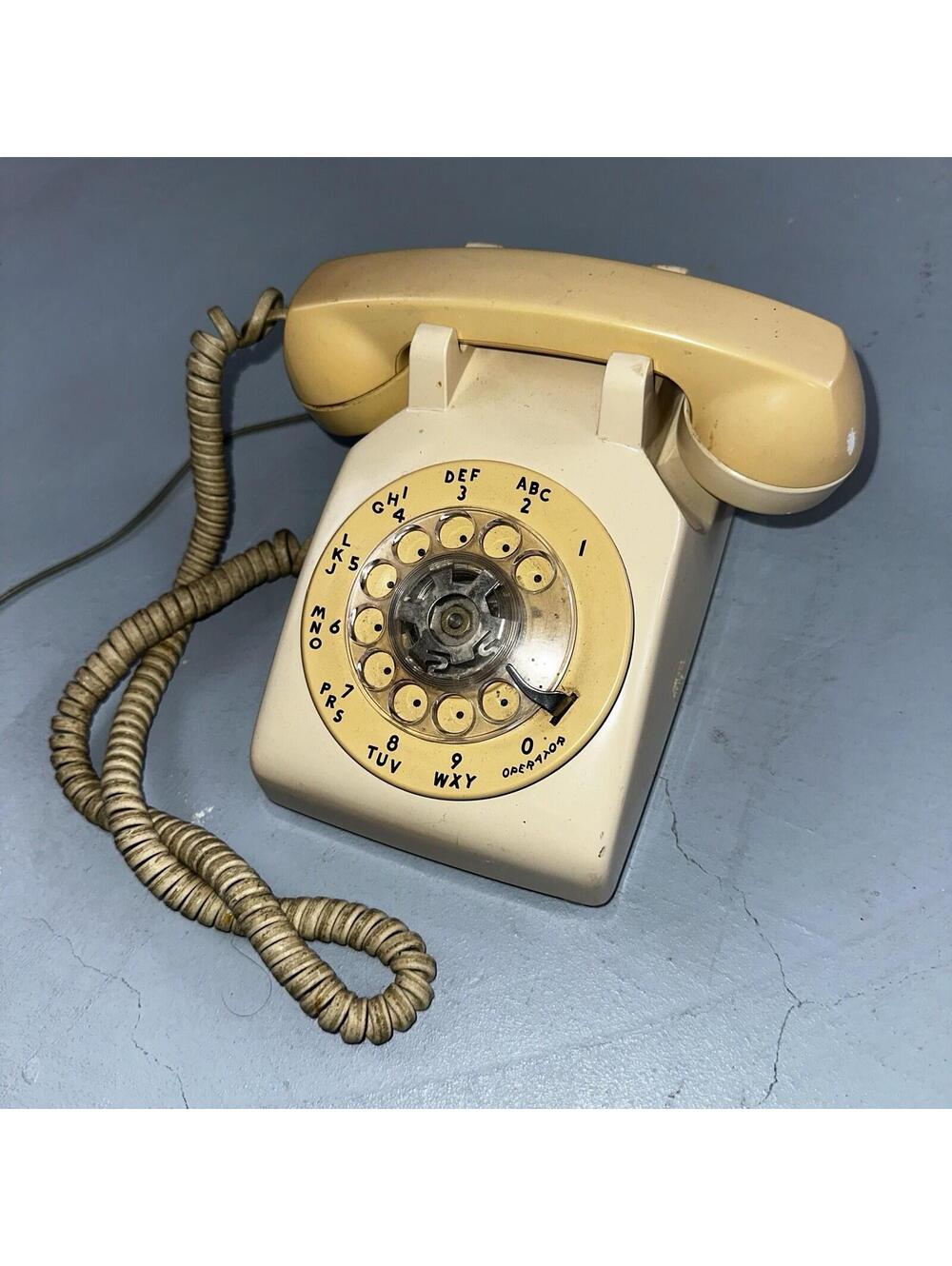 Vintage Bell System Western Electric Rotary Dial Desk Phone 500DM White Yellow